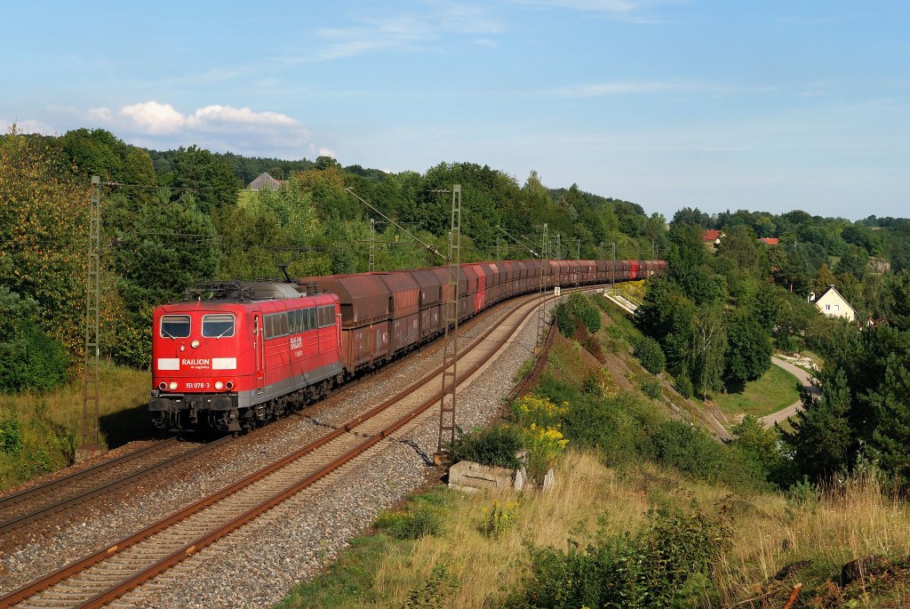 151 078 mit Kohlezug bei Laaber (17.08.2012)