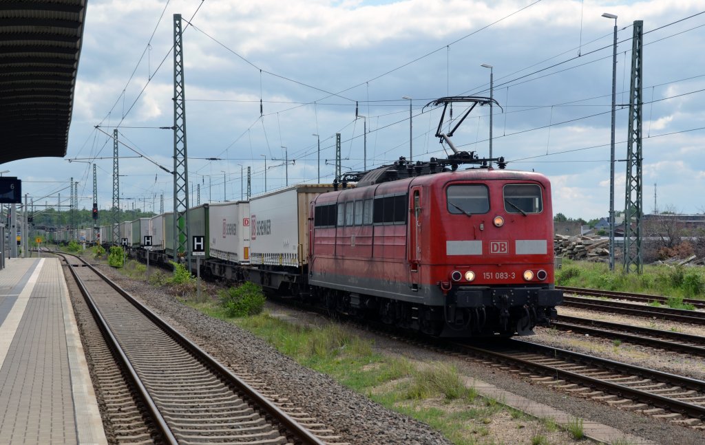 151 083 musste am 13.05.12 Zwecks �berholung in den G�terbereich von Bitterfeld einfahren.