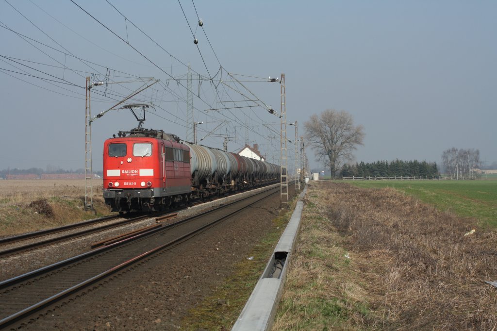 151 149-9 fhrt am 16.03.12 durch Herrath