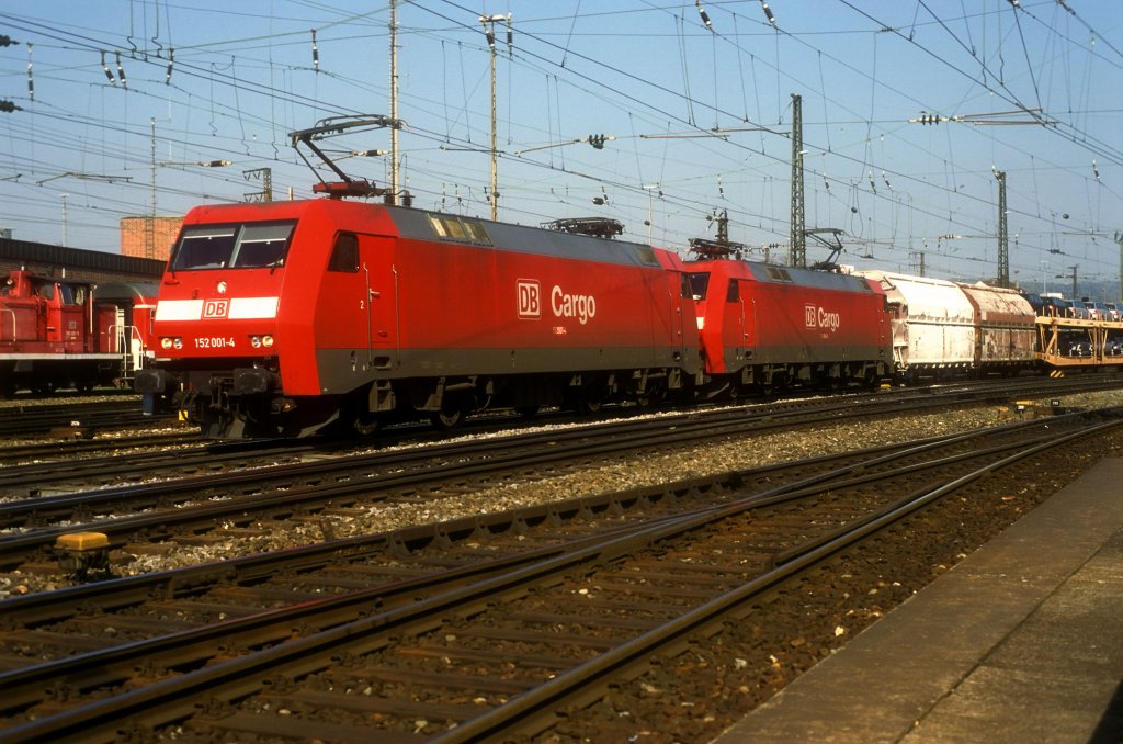 152 001 + 024  Ulm Hbf  04.04.02