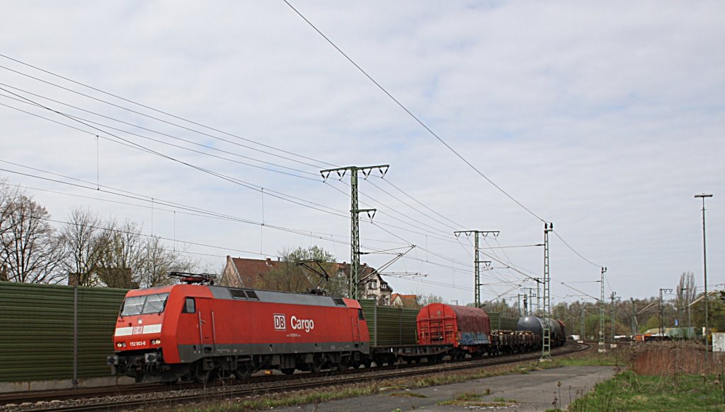 152 003-0, fhrt am 08.04.2011 ber die Fernbahn durch Lehrte.