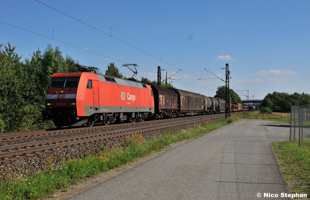 152 004-8 fuhr mit ihrem Mischer gen Gemnden (Thngersheim 21.08.10)