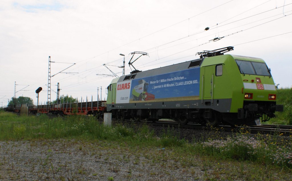 152 005-5 mit Flachwagen beladen mit Schienen in Iphofen (Rene)