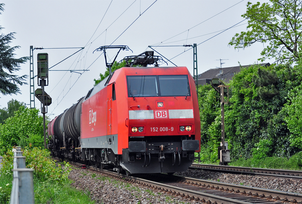 152 008-9 Tankzug durch Bonn-Beuel - 06.05.2011