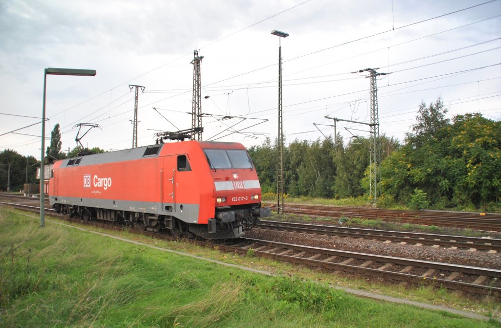 152 017-0 f�hrt am 13.09.2010 solo durch Lehrte.