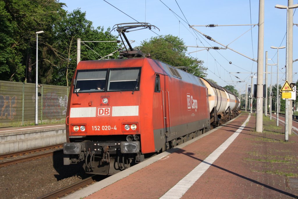 152 020 mit einem Kesselwagenzug in Gifhorn am 29.05.2010
