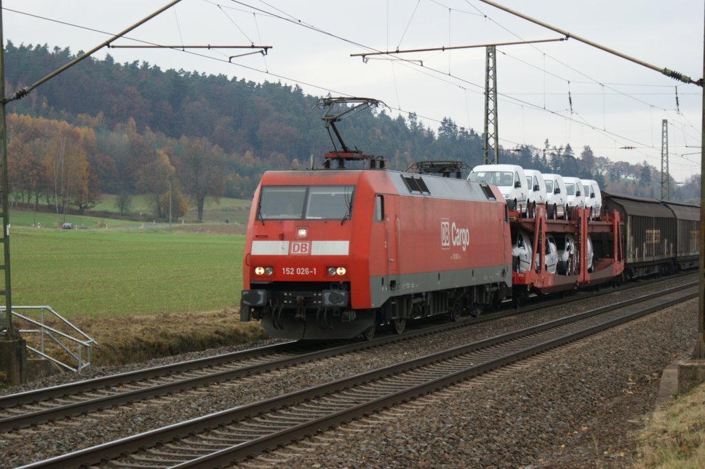 152 026-1 mit einen langen Gz Richtung Sden bei Eichenzell/Fulda am 07.11.2009