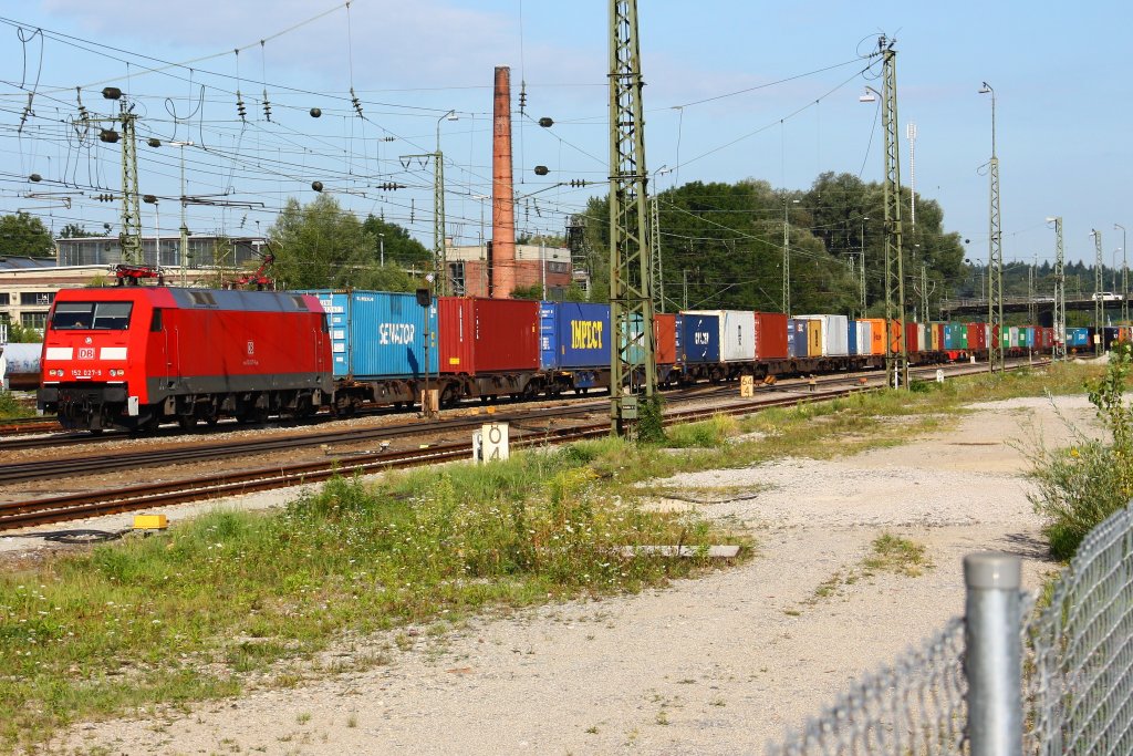 152 027 rollt Richtung Sden durch Rosenheim - 13/08/2012