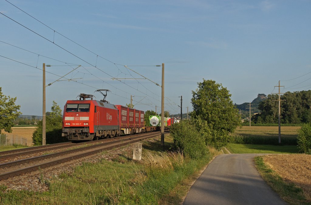 152 033-7 mit KT 50510 Singen(Htw) - Rheinhausen zwischen M�hlhausen und Welschingen-Neuhausen. 18.07.12