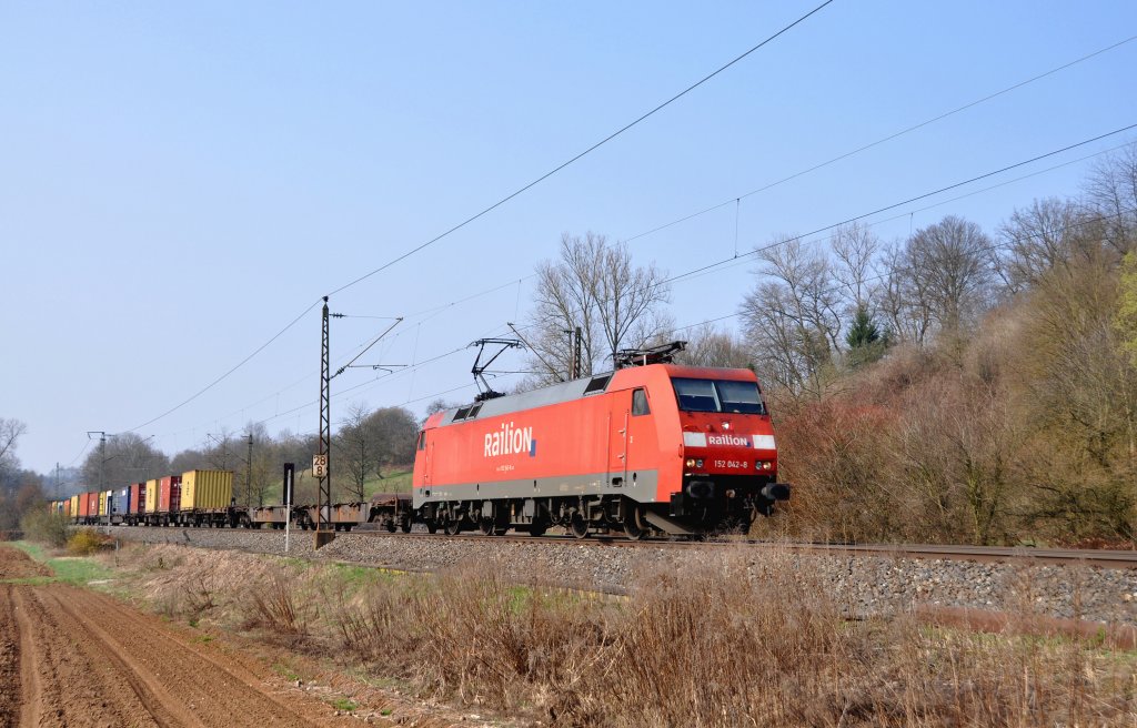 152 042 mit Containern bei Reichenbach/Fils am 24.3.2012
