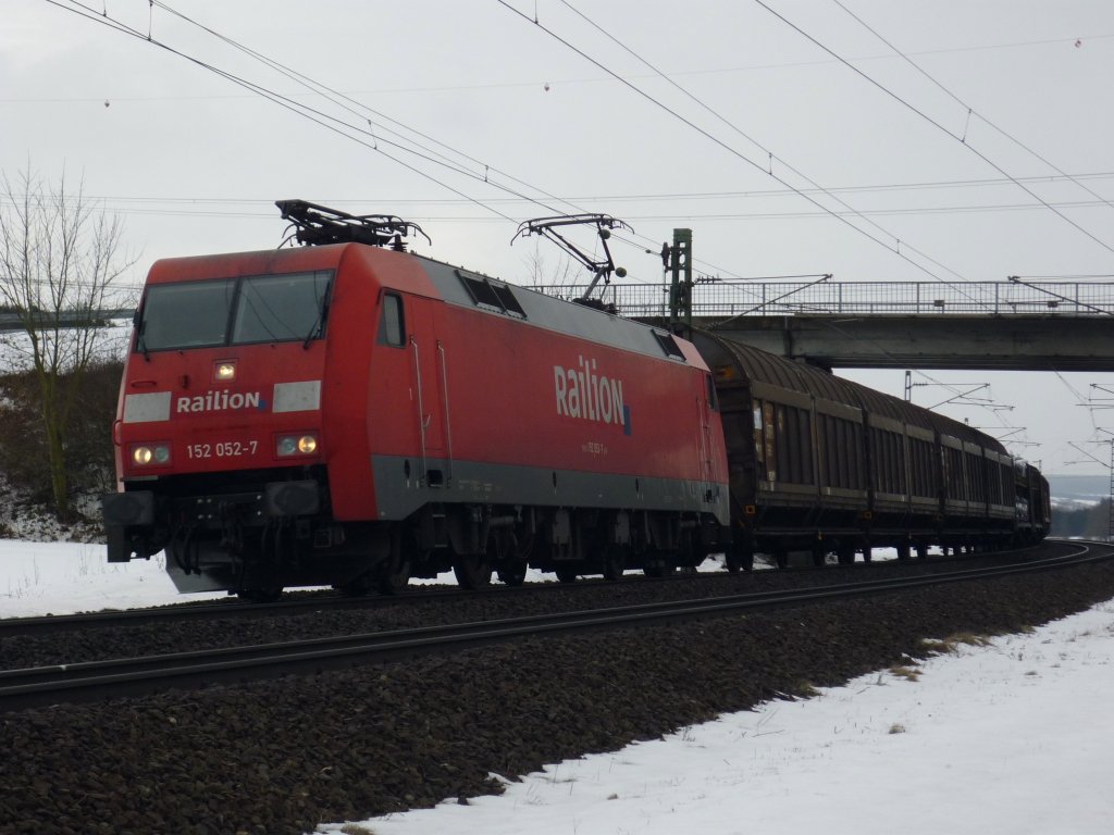 152 052-7 mit Gz, zwischen Gemnden (Main) und Karlstadt (Main), am 03.02.2010