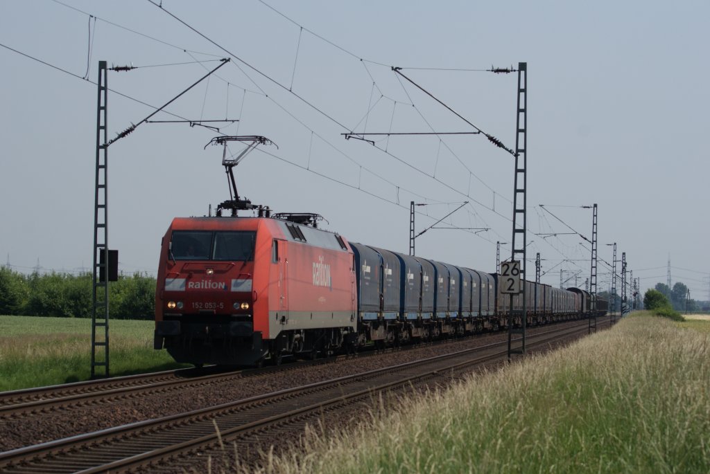 152 053-5 mit dem Nievenheimer nach Gttingen in Neuss Allerheiligen am 23.06.210
