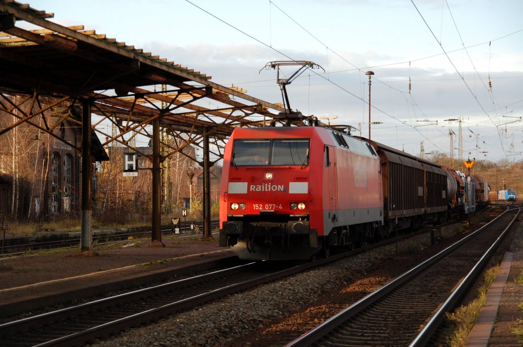 152 077 durchfhrt am 28.11.09 Leipzig-Leutzsch Richtung Engelsdorf.