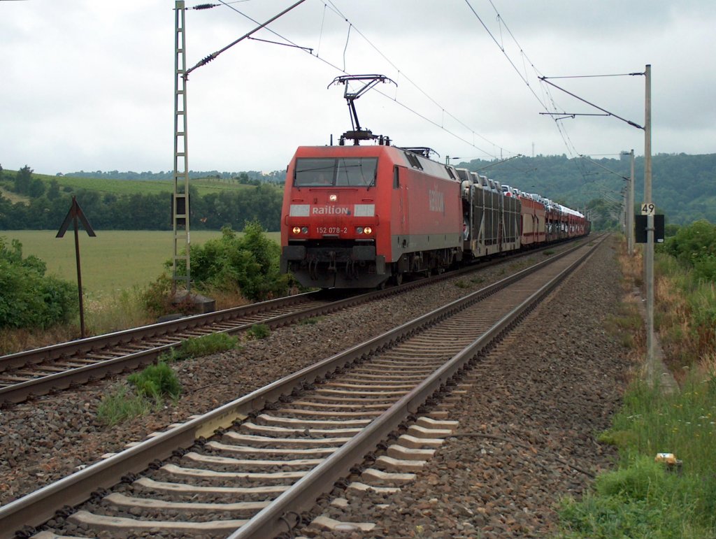 152 078-2 mit einen langen Gz kurz hinter Bad Ksen am 25.06.2009