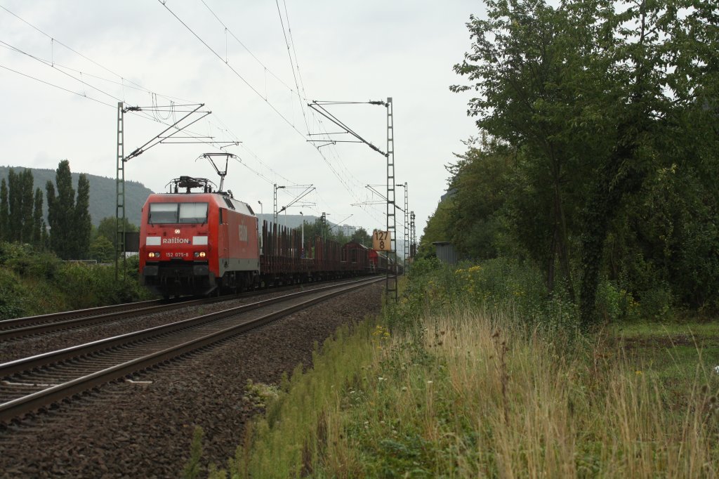 152 078-8 fuhr am 27.08.11 durch Leutesdorf.