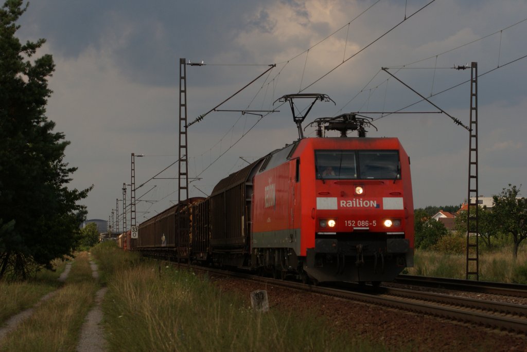 152 086-5 mit einem Gterzug in Wiesental am 04.08.2010 Gre an den Ef!