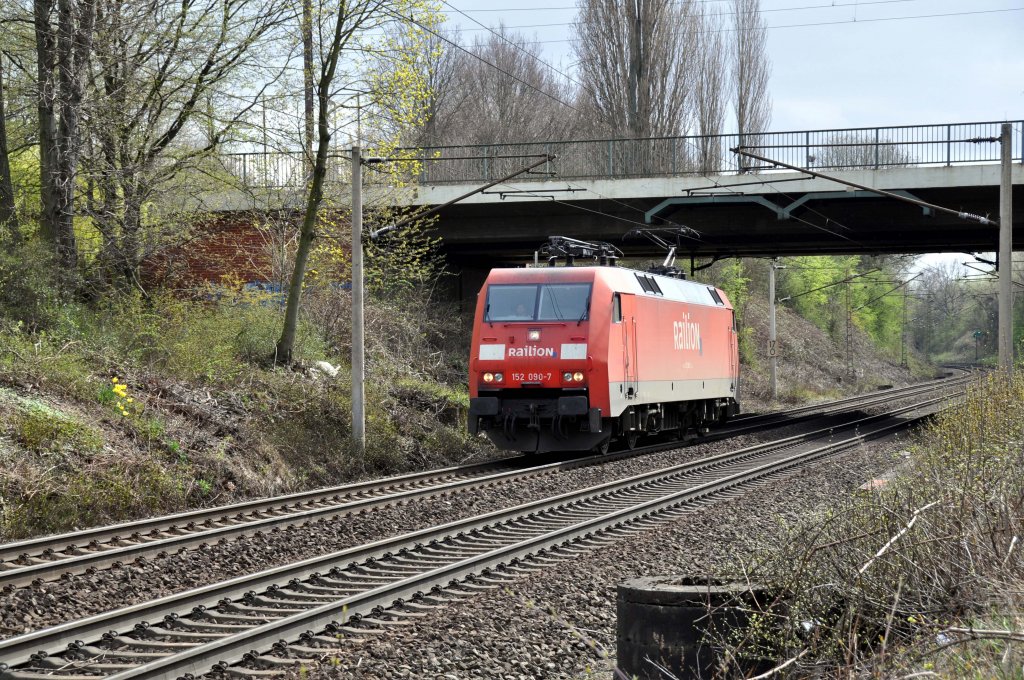 152 090-7 bei Hannover-Limmer (01.04.2012)