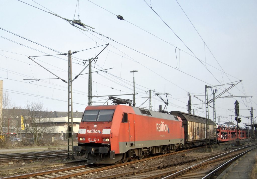 152 103-8 in Lehrte am 17.03.2012.