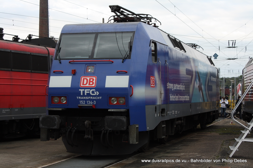 152 134-3 (DB / TFG) steht am 19. September 2010 im Betriebswerk Osnabrck (Doppeljubilum: 125 Jahre Betriebswerk Osnabrck und 175 Jahre Eisenbahn in Deutschland)
