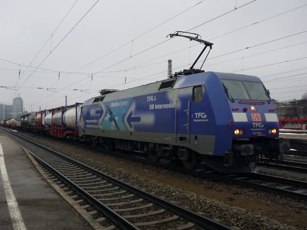152 136-8 TFG Albadros mit GZ, in Mnchner Ost, am 06.02.2010