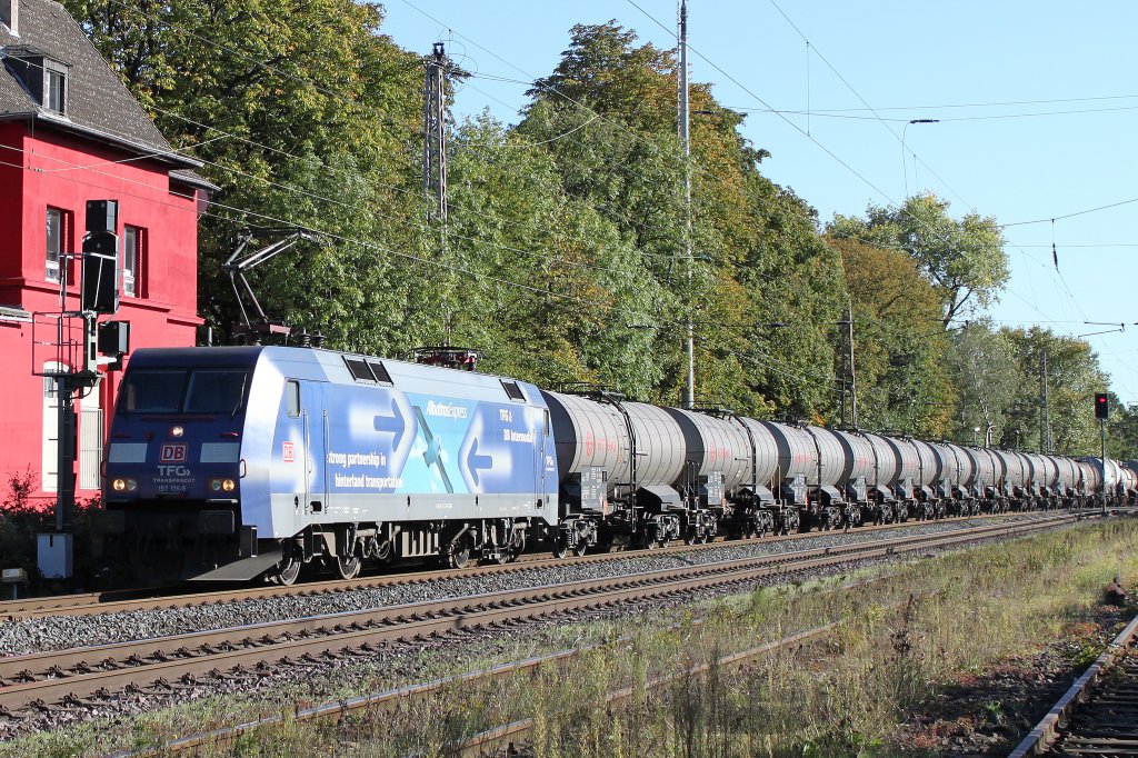 152 136  Albatros  mit Gz am 30.9.11 in Ratingen-Lintorf