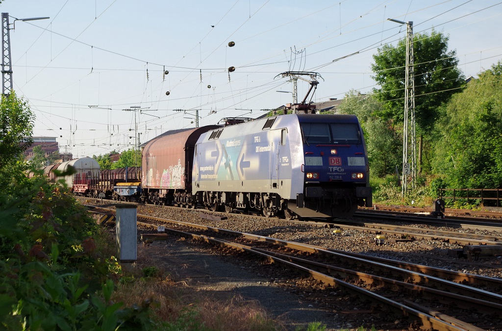 152 136 TFG  Albatros  mit gemischten Gterzug am 15.06.2013 in Bamberg. 