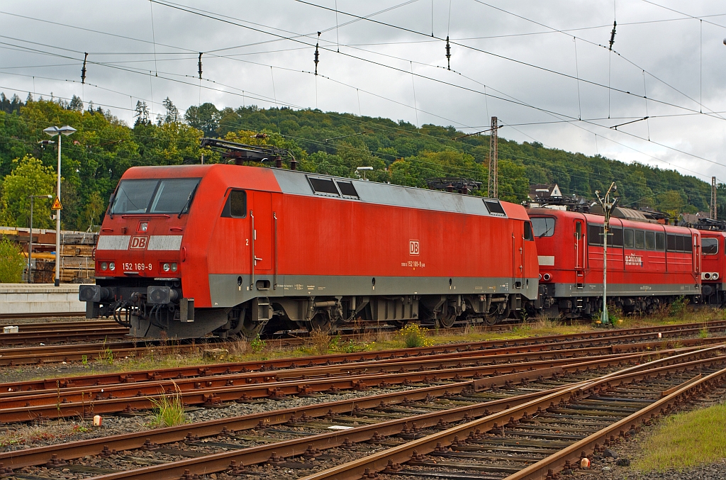 152 169-9 der DB AG abgestellt am 08.10.2011 in Kreuztal.