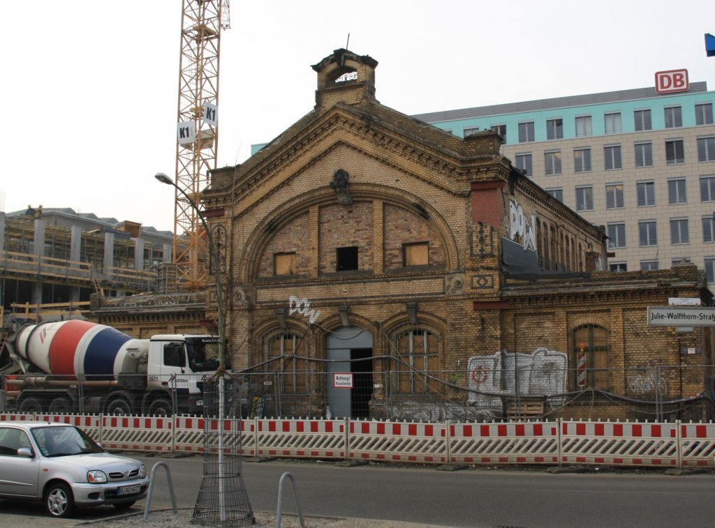 15.3.2010 Berlin, Stettiner Vorortbahnhof whrend der Restauration.