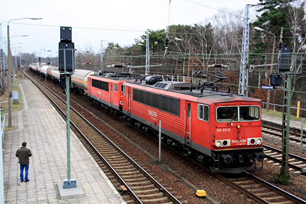 155 011-0 & 155 080-5 als Wagenlok an einem GZ bei der Durchfahrt in Genshagener Heide auf dem BAR.7.2.2011