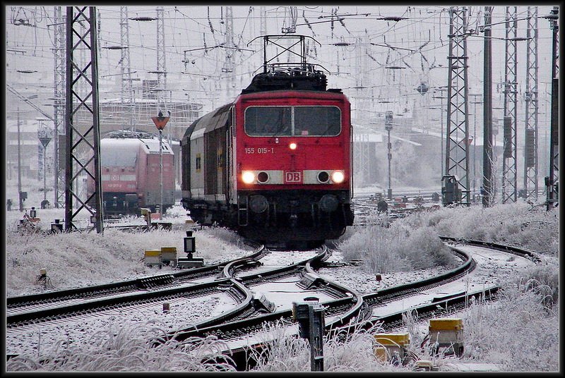 155 015-1 vor TEC 45504 unterwegs nach Mukran. Stralsund am 29.01.09 
