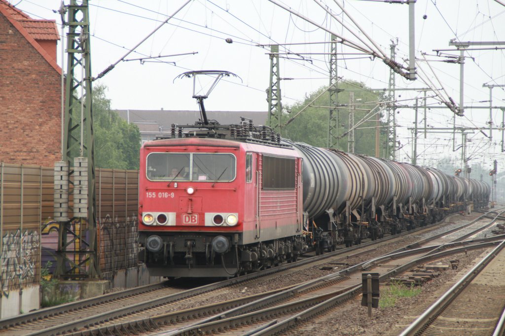 155 016-9 an einem sehr trben 01.06.2013 in Hannover Linden/Fischerhof.