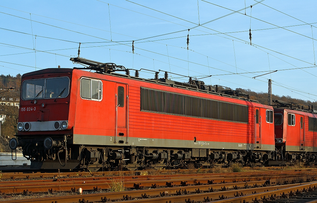 155 024-3 der DB Schenker Rail abgestellt am 19.11.2011 in Kreuztal.