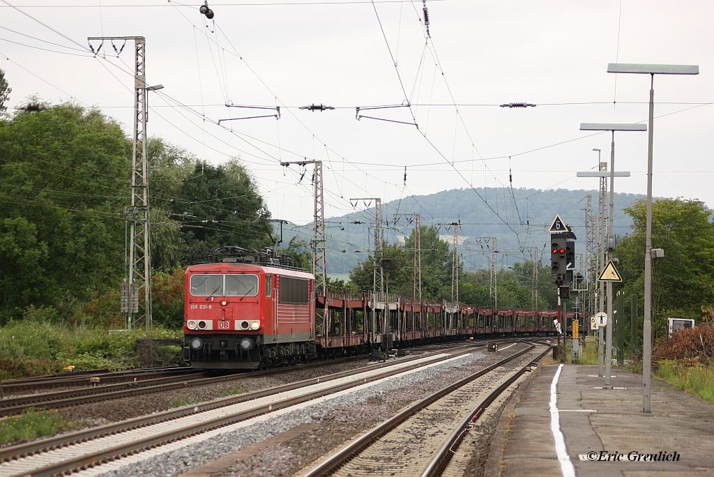155 031 mit einem leeren Autozug am 01.09.2011 in Kreiensen