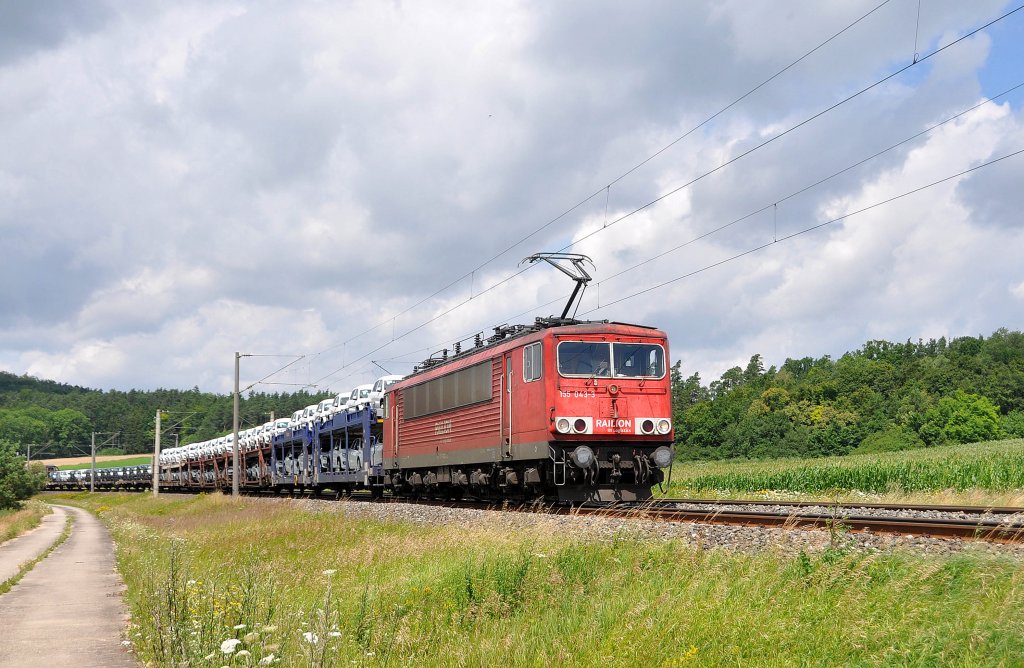 155 043 mit gem.GZ Richtung Ansbach.Bild entstand in Mitteldachstetten am 18.7.2012