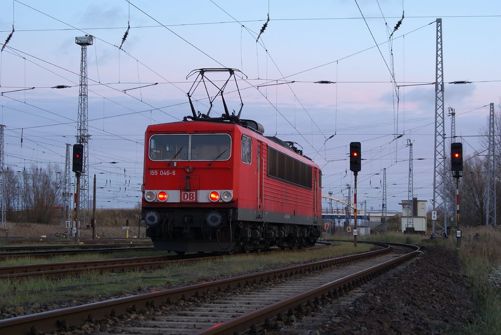 155 046 am 02.12.09 Lz aus Rostock auf dem Weg nach Poppendorf.