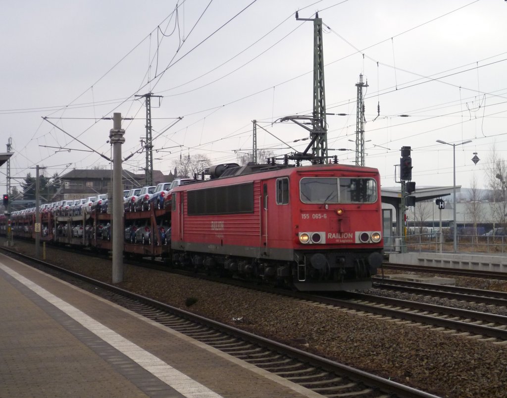 155 065-6 bei der Durchfahrt im Heidenau am 07.04.13