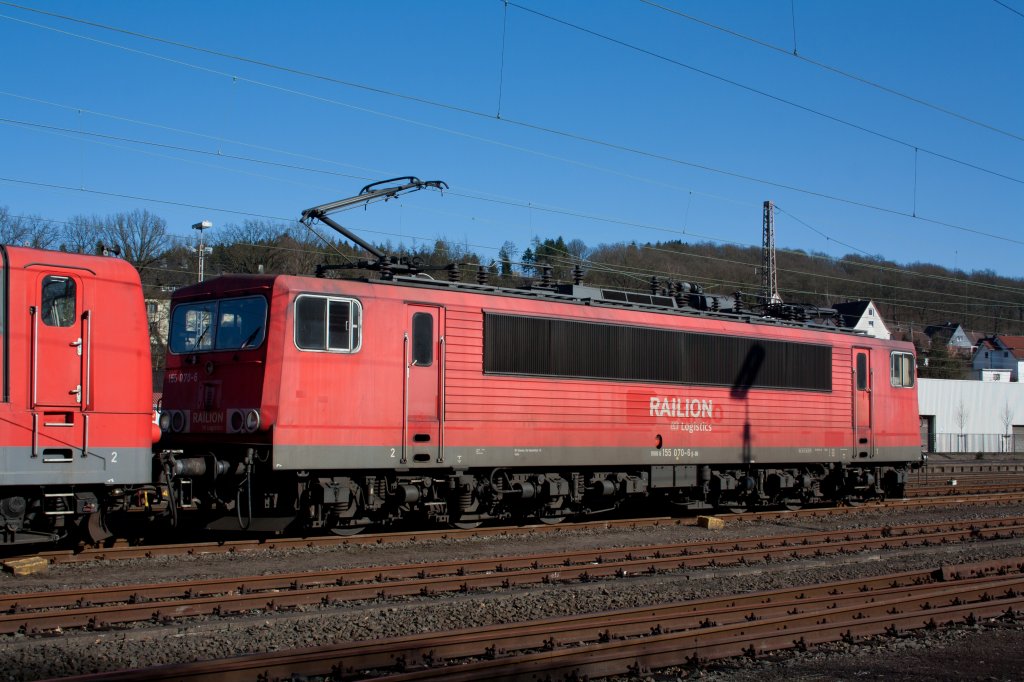155 070-6 der RAILION Logistics abgestellt am 07.03.2011 in Kreuztal. Die Lok hat schon aufgebgelt.