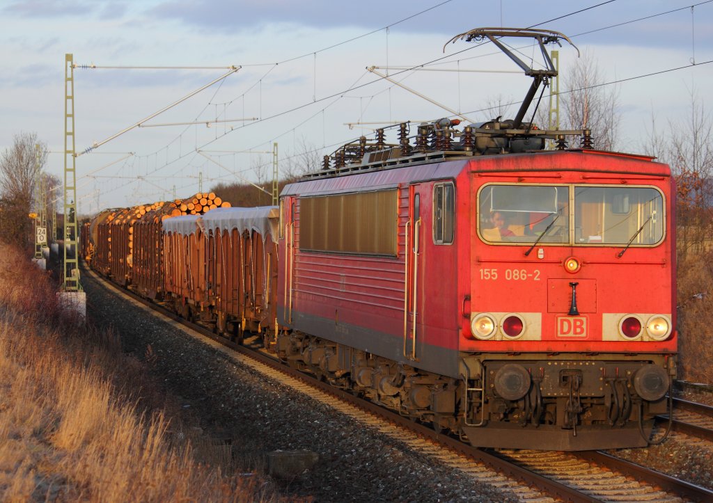 155 086-2 DB Schenker Rail bei Staffelstein am 16.02.2012.