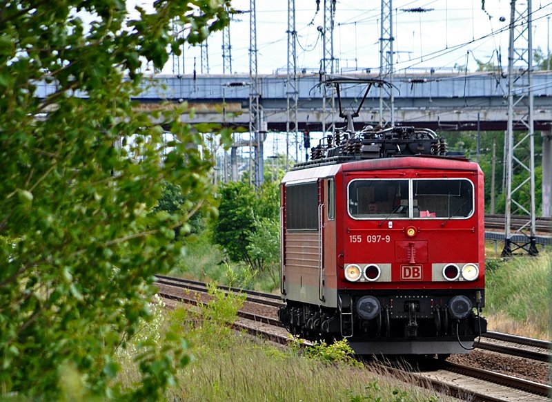 155 097 kommt Lz von der Insel Rgen in den Bf Stralsund am 16.06.09