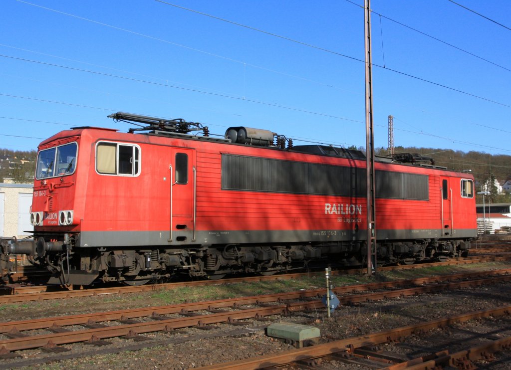 155 104-3 der RAILION Logistics abgestellt am 02.04.2011 in Kreuztal.
