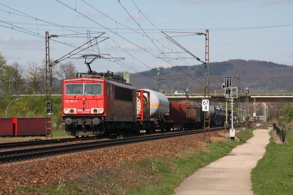 155 104 mit GZ in Richtung Heidelberg.Am 09.04.10 in Grosachsen-Heddesheim.