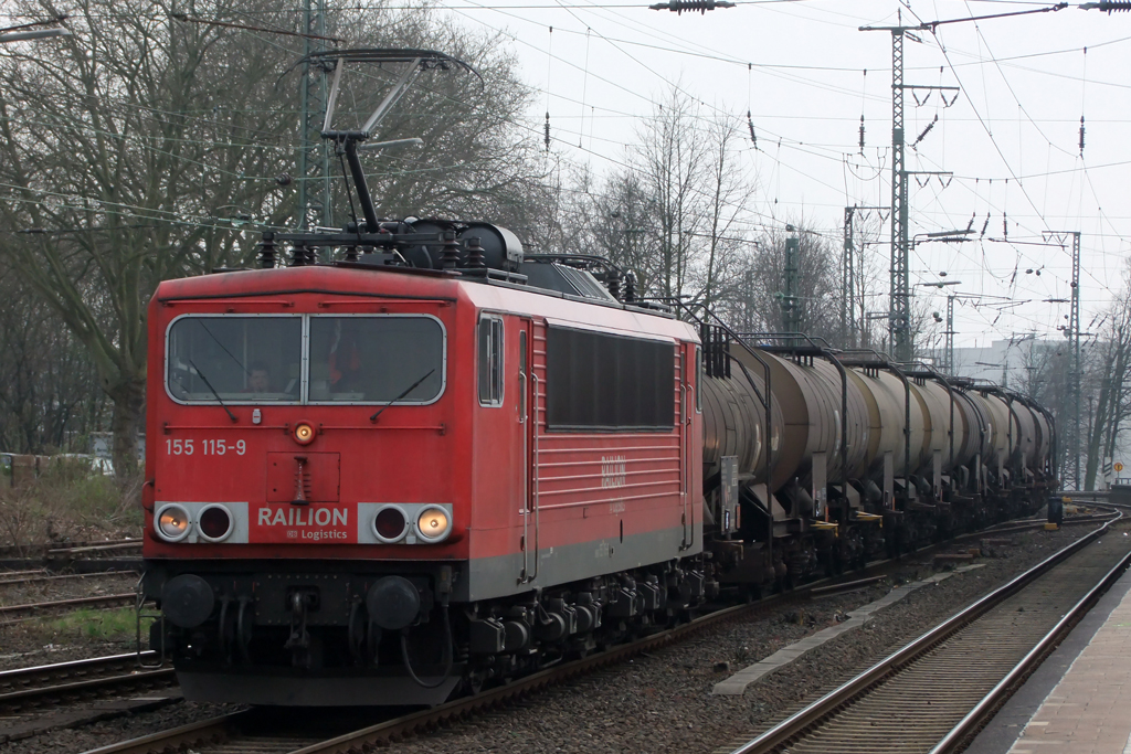 155 115-9 bei der Durchfahrt in Recklinghausen 30.3.2011