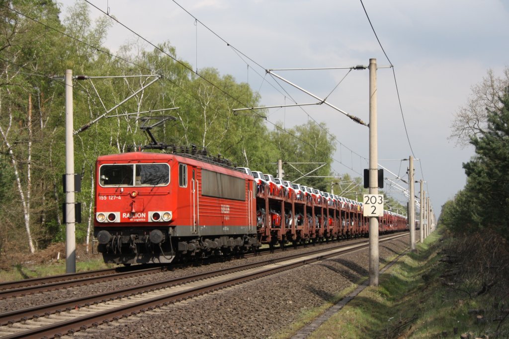 155 127 fuhr am 30.04.2010 mit einem Gterzug durch Gifhorn in Richtung Hannover