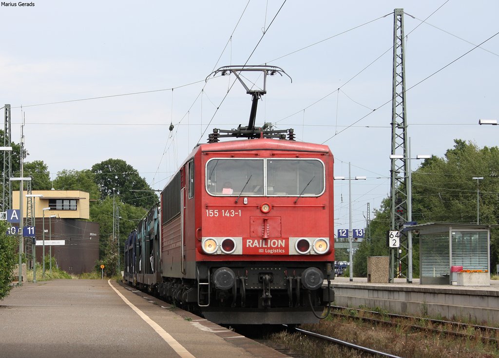 155 143-1 mit einem Gterzug Richtung Bielefeld bei der Durchfahrt in Minden (Westf.) 1.8.09