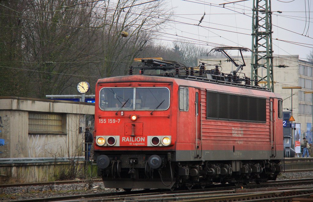 155 159-7 von Railion rangiert in Aachen-West bei Wolken am 24.2.2012.