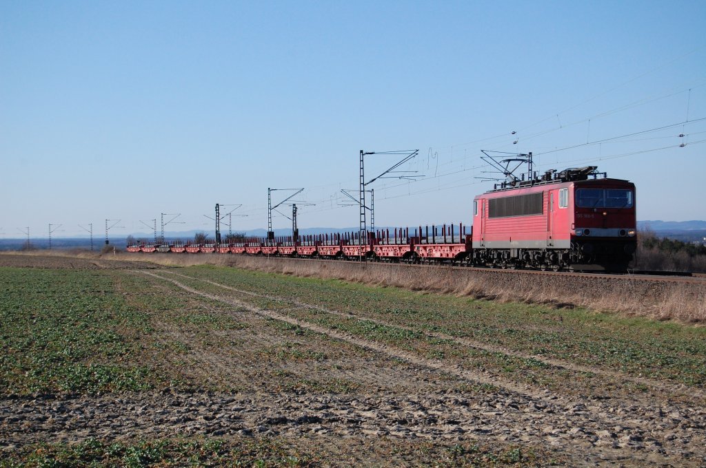 155 160-5 mit Kn�ppelzug zwischen Benhausen und Neuenbeken, 19.03.2011.