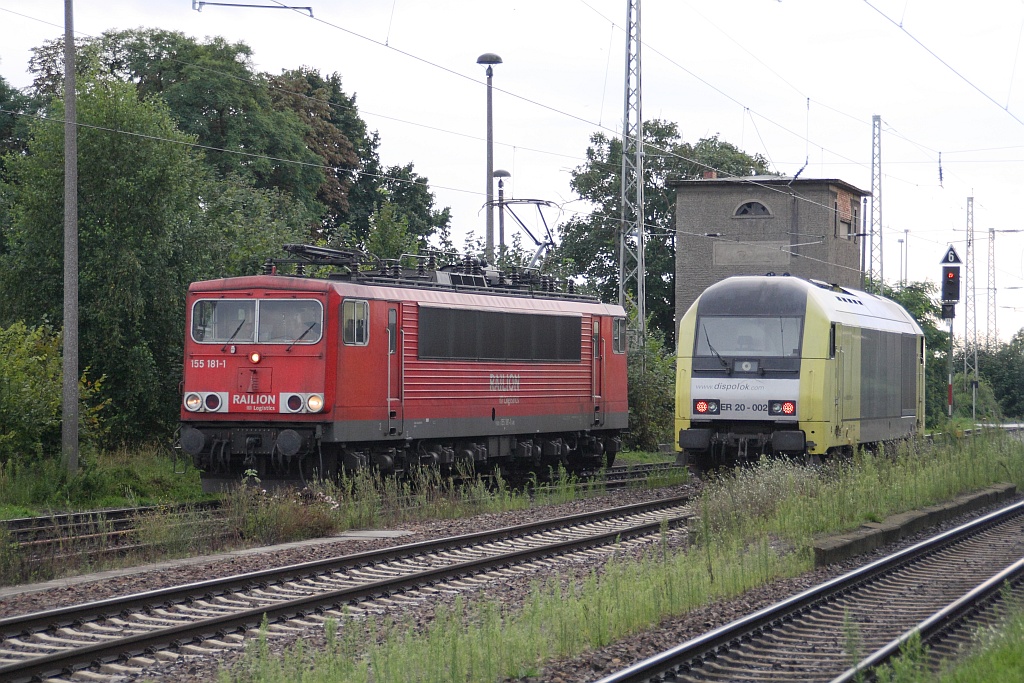 155 181 f�hrt nach Stendell ein w�hrend ER 20-002 in Passow eine Pause macht