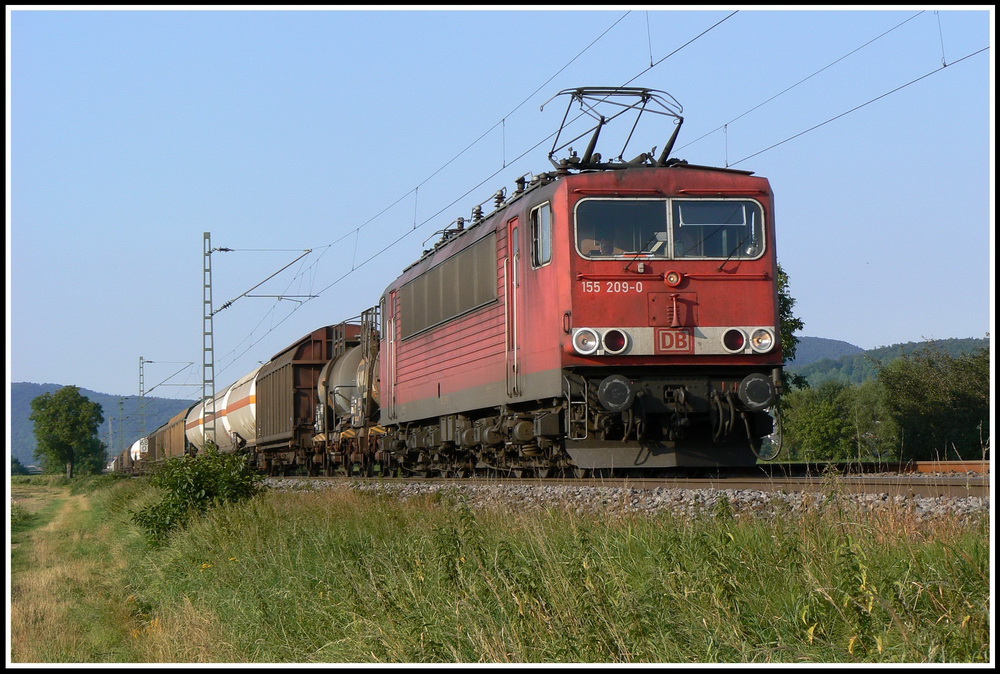 155 209 ist am 06.08.2007 mit einem gemischten Gterzug bei Ltzelsachsen auf dem Weg Richtung Sden.