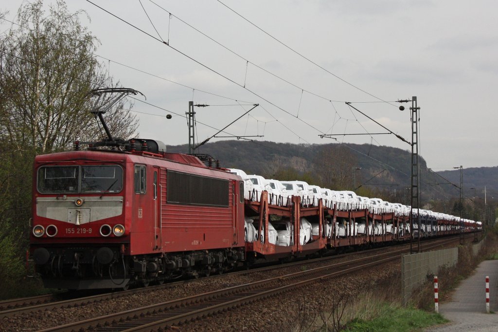 155 219 zog am 2.4.12 einen Audizug durch Bonn-Limperich.