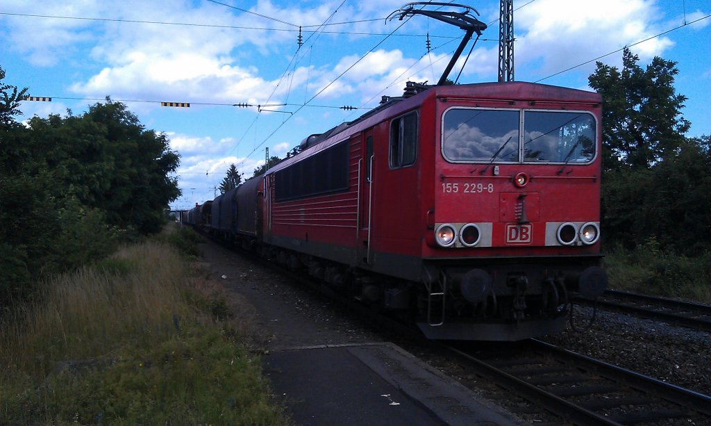 155 229 mit gemischten Gterzuga am 23.06.2012 in Frth-Burgfarrnbach. 